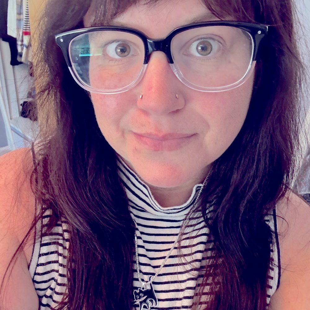 Meet your Posher, Monica